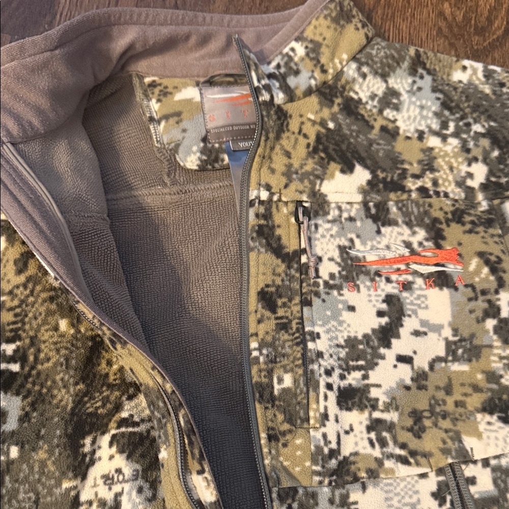 Sitka Hunting Gear - Picture 2 of 3